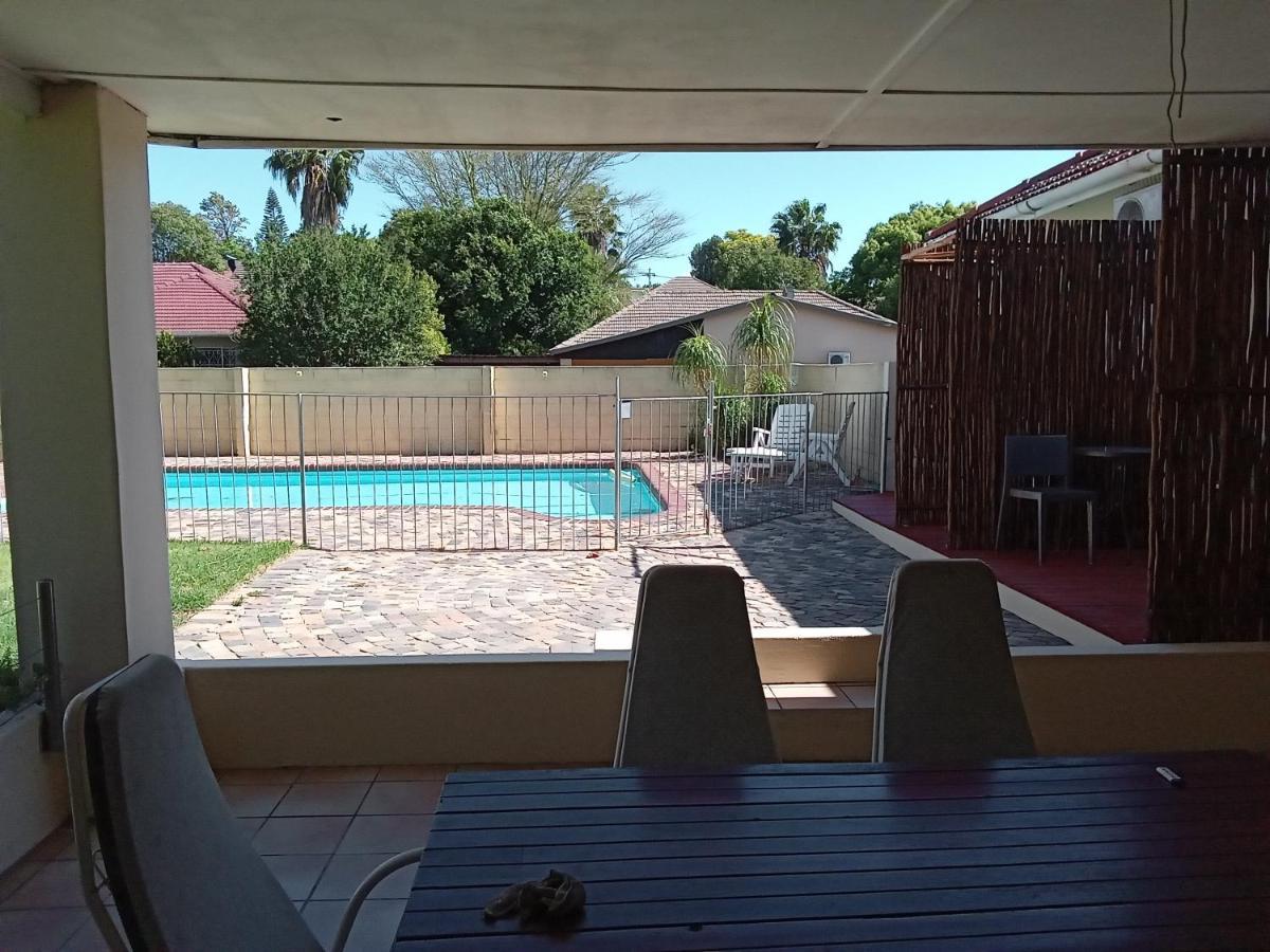 10 On Fairview B&B Paarl Extérieur photo